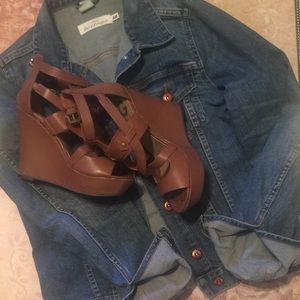 **SOLD**!Brown Guess Platform Wedges 7.5